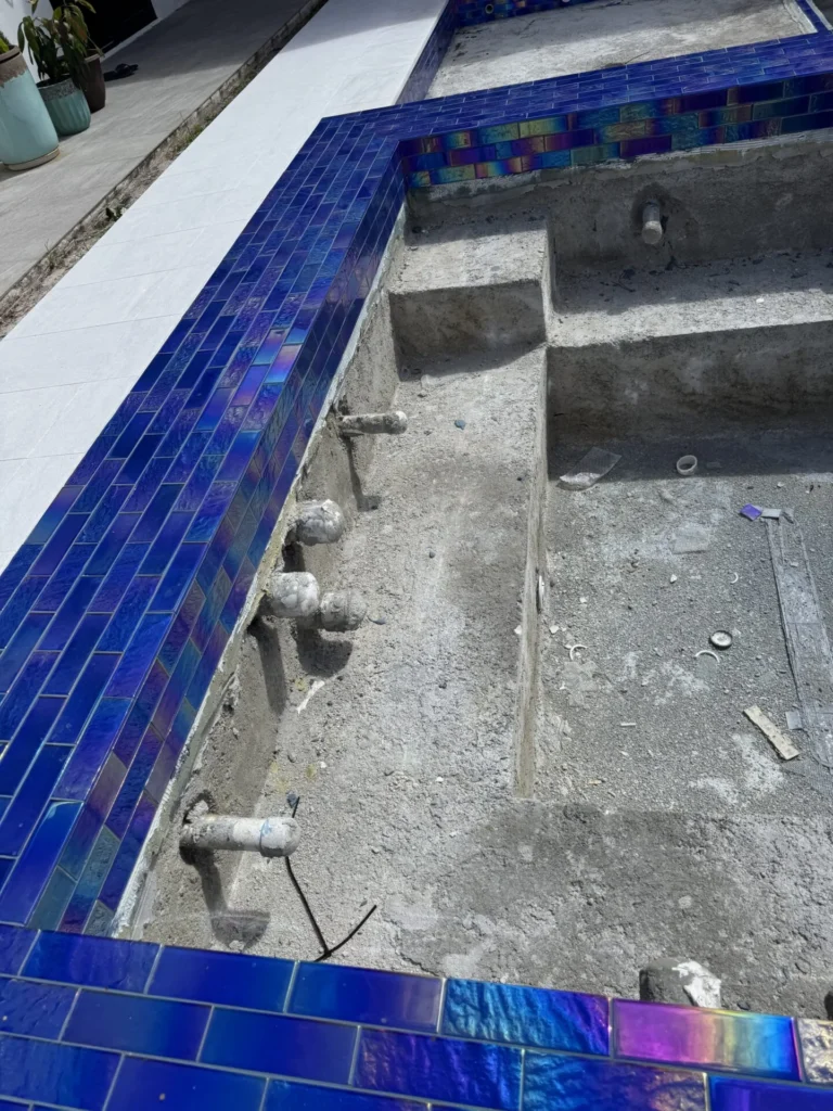 Custom pool builder in South Florida
