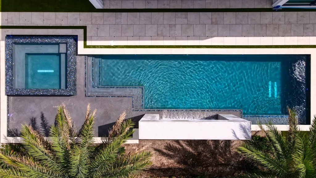 Aerial angle of pool and spa construction, custom pool and spa in Boca Raton, FL