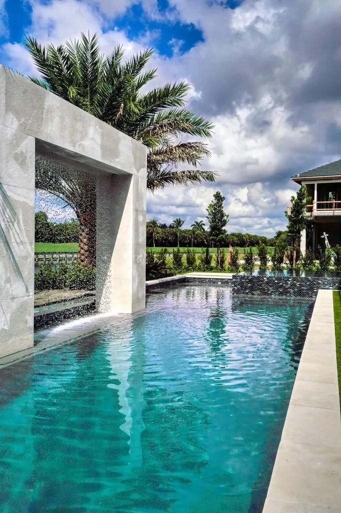 Finished pool and spa, custom pool and spa in Boca Raton, FL