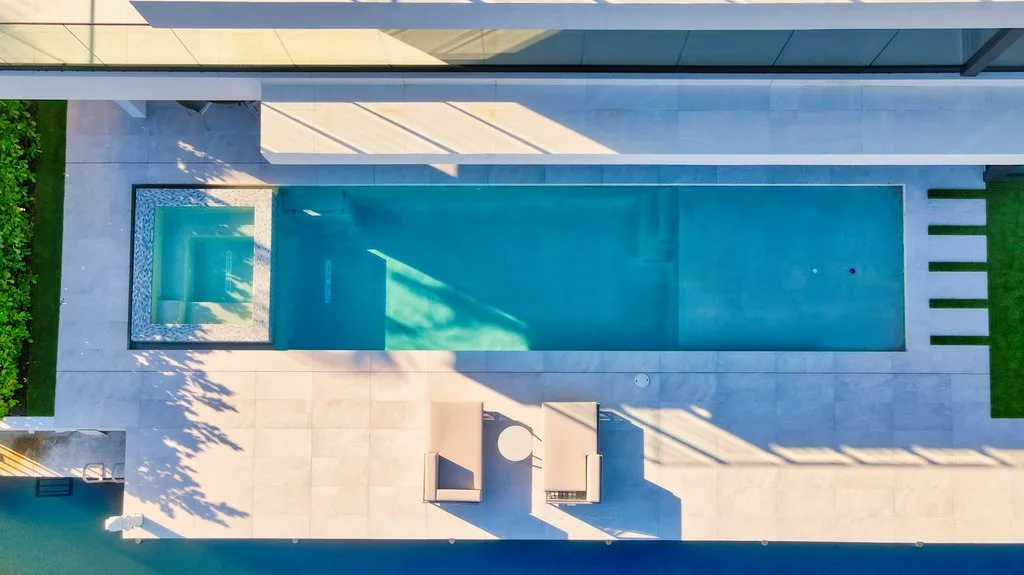 Top-down view of pool and raised spa, custom pool builder in Boca Raton, FL