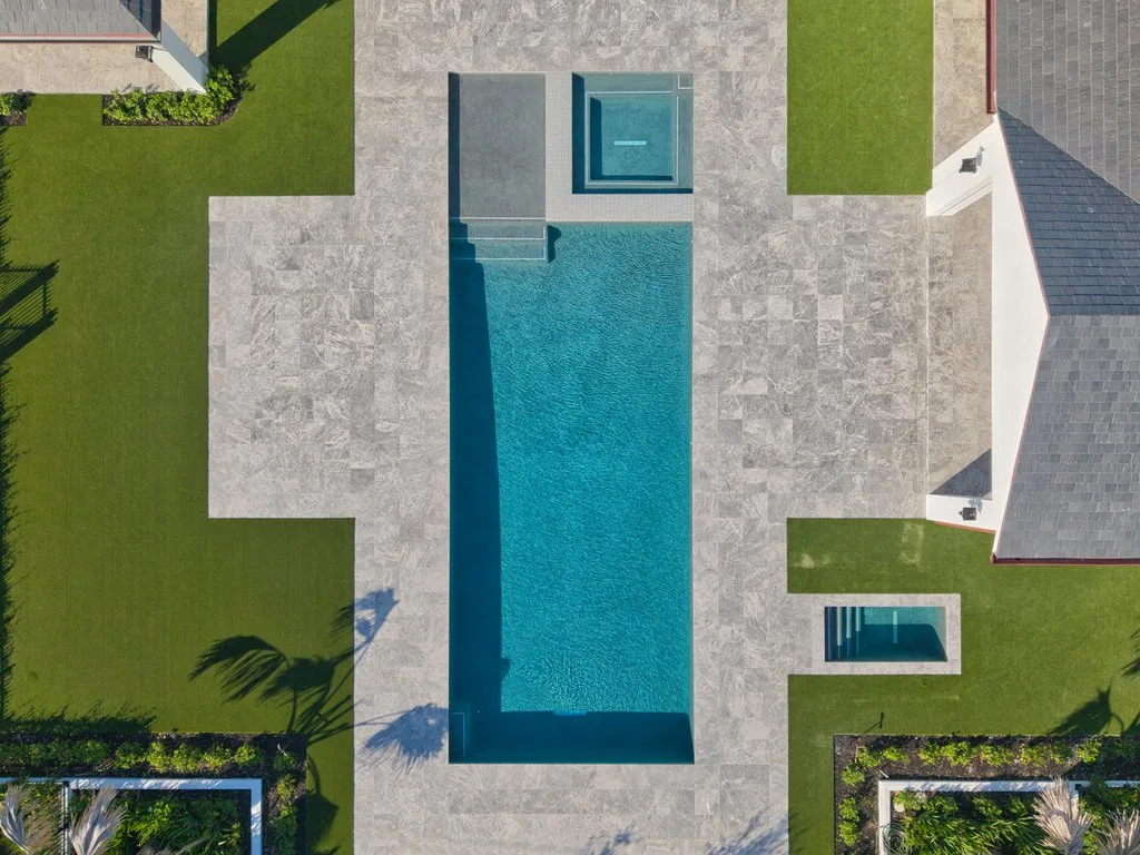 Top-down view of pool and plunge pool, custom pool builder in Jupiter, FL